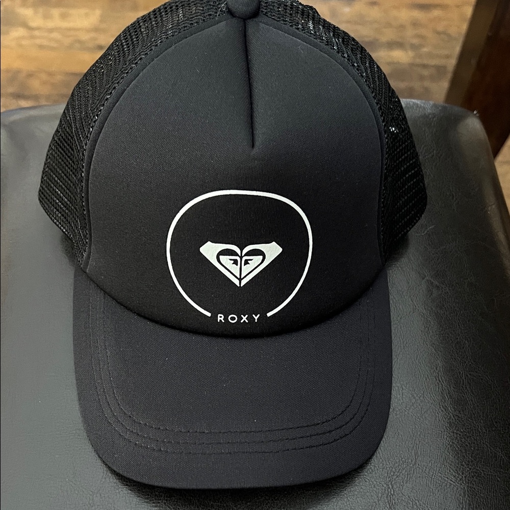 Roxy Black Mesh Cap brand new